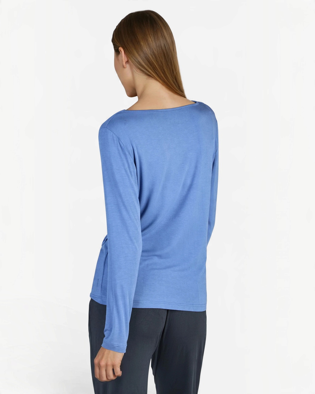 greenyogashop Longsleeve Waterfall in Queen Blue aus fließendem Bambus-Viskose-Mix, Rückansicht