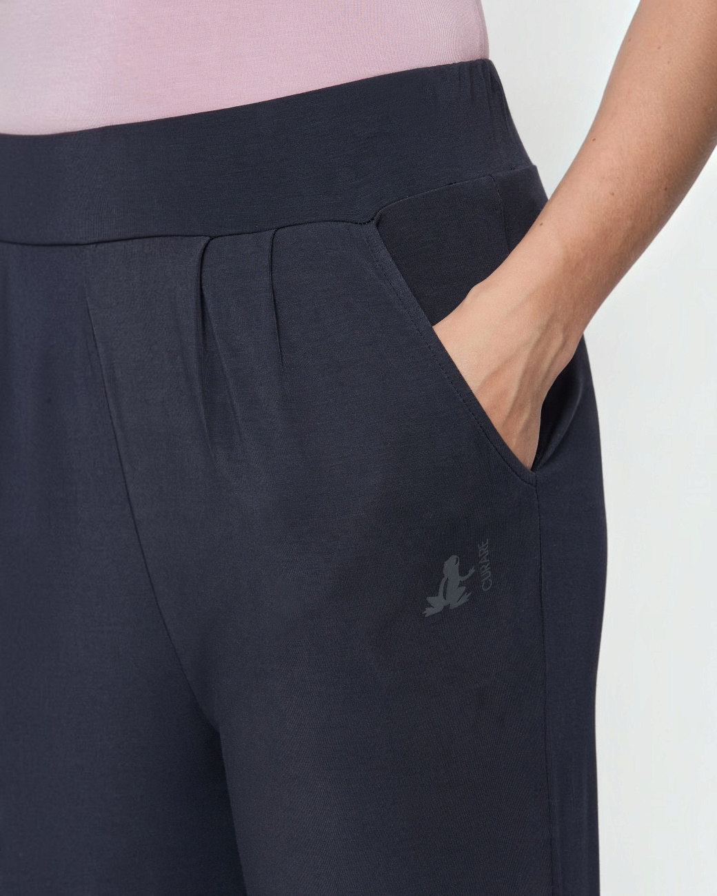 greenyogashop Yogahose mit weitem Bein in Midnight Blue aus weicher Bambusviskose mit elastischem Bund und Taschen
