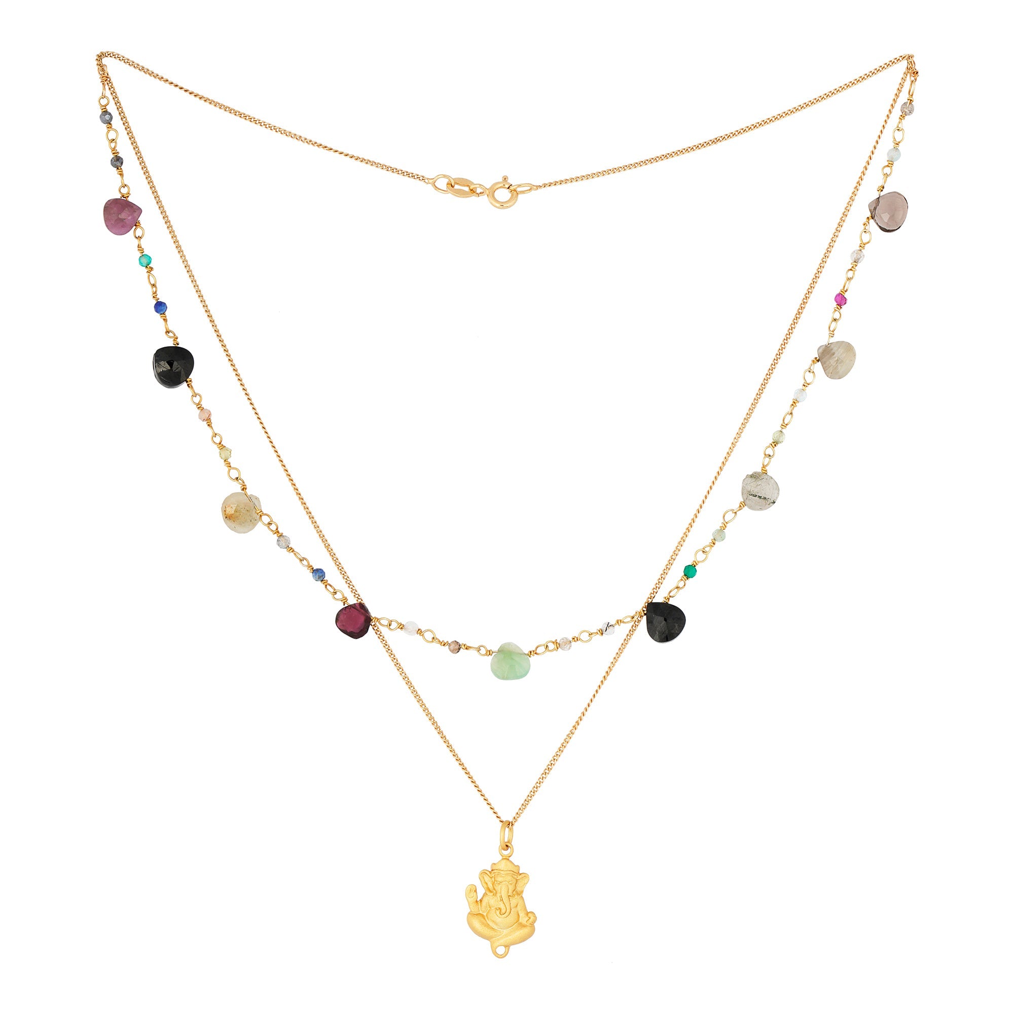 Layering Kette mit Choker und goldener Ganesha Kette.