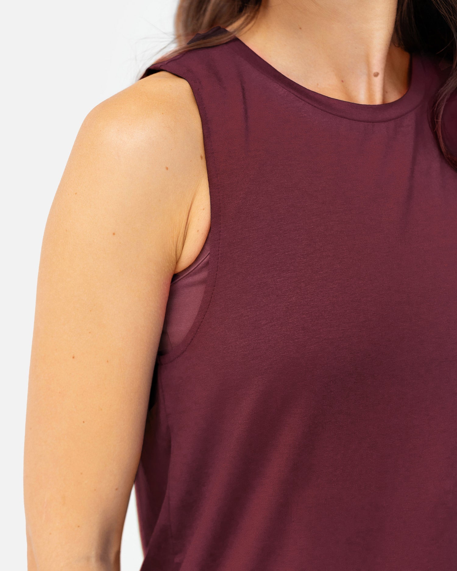 Naima Top Dark Cranberry – Detailansicht – Lotuscrafts