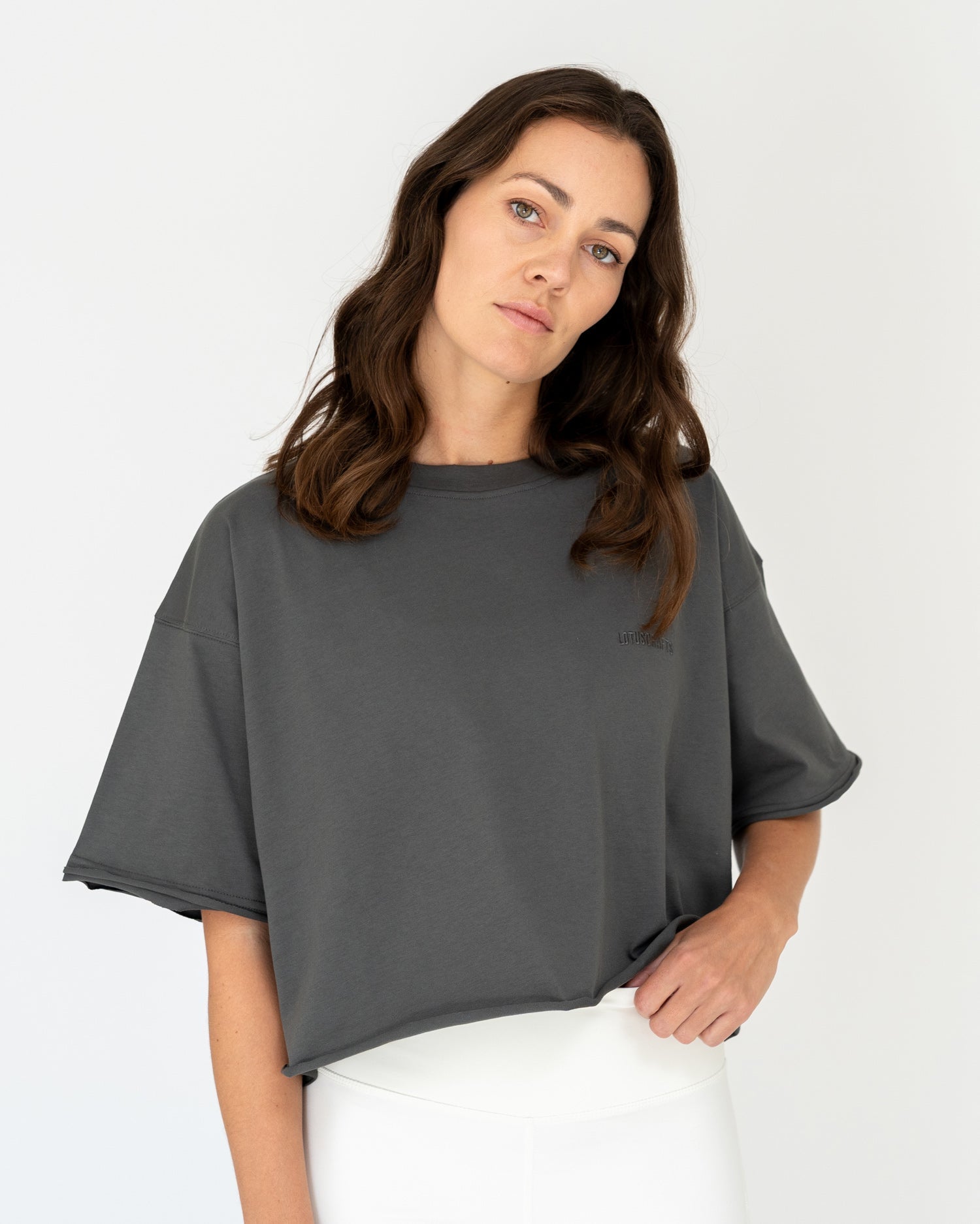 Anthrazit - Anthracite Lotuscrafts Yoga Top Model Front