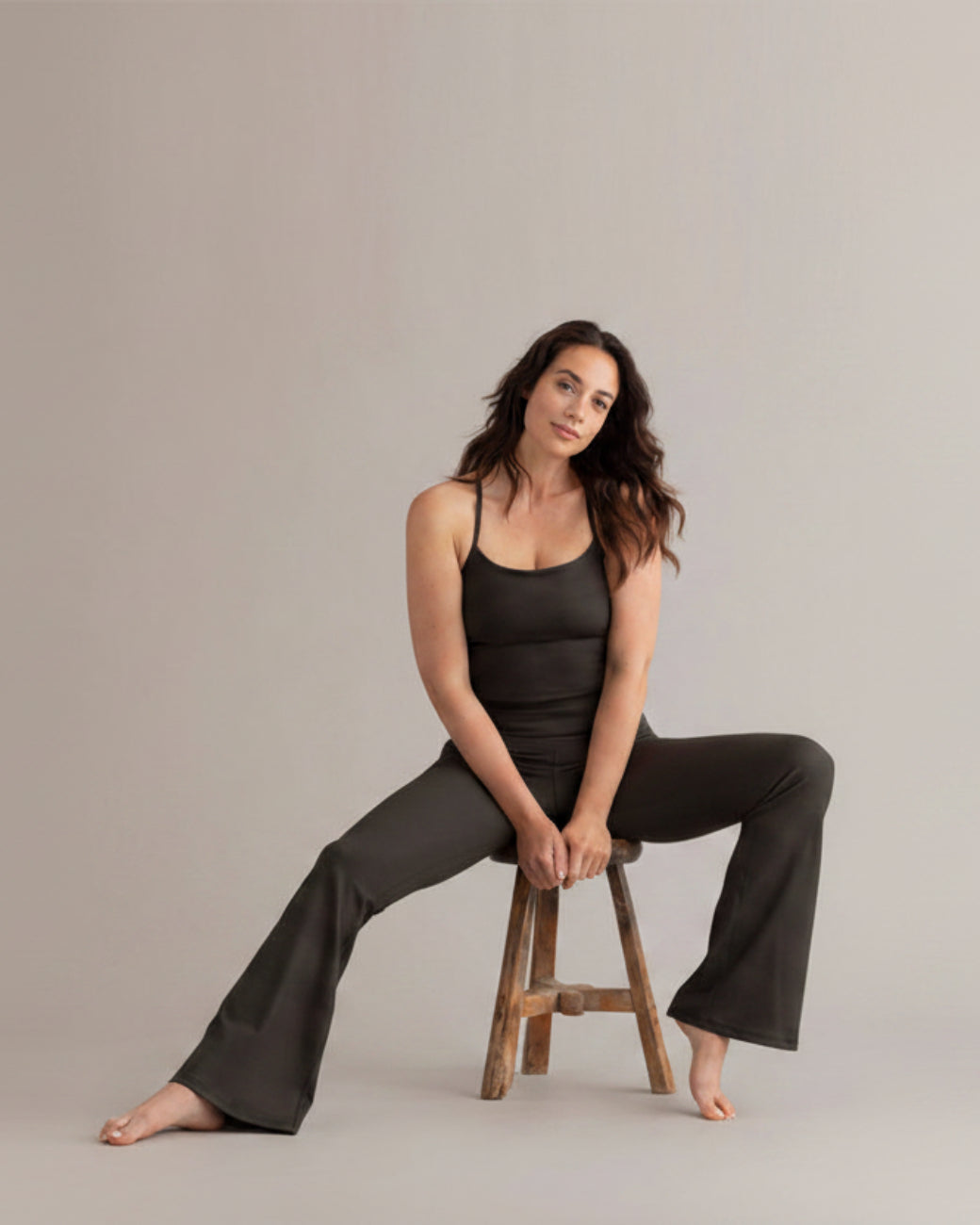 Leggings Flared Always Dressed Forest Night – Ausgestellte Yogaleggings von Hey Honey