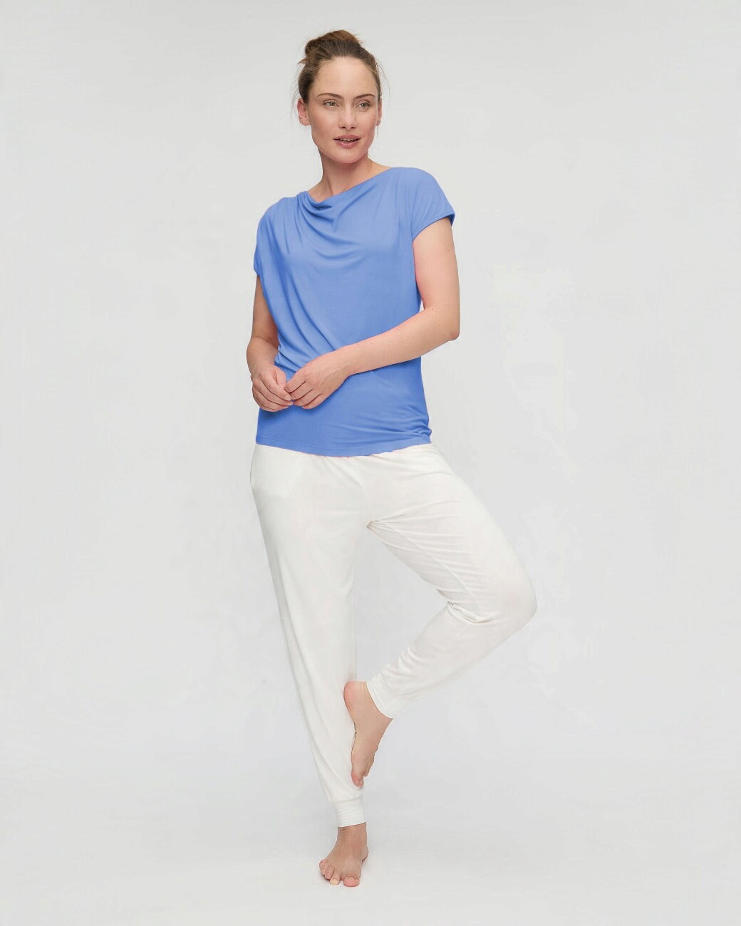 greenyogashop Damen-Top Waterfall in Queen Blue aus fließendem Bambus-Viskose-Mix mit lässigem Wasserfallkragen