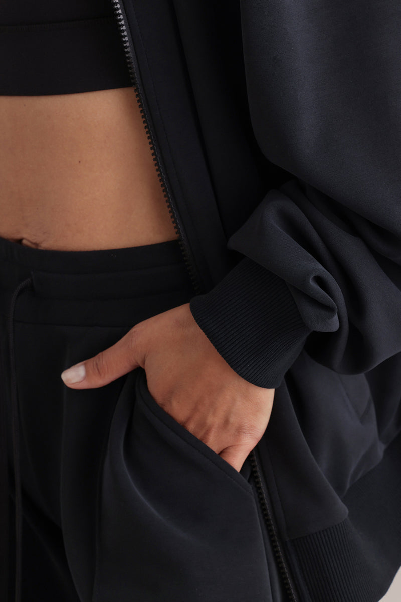 Lux Bomber Jacket Black – Rückenansicht – Hey Honey