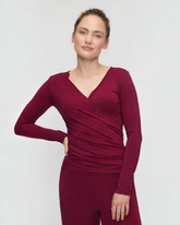 greenyogashop Wickeljacke in Bordeaux aus weichem Bambus-Viskose-Mix mit langem Arm und V-Ausschnitt