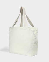 greenyogashop Kosha Carryall Tragetasche in Pearl aus recyceltem Nylon mit breiten Schultergurten für Yoga-Zubehör