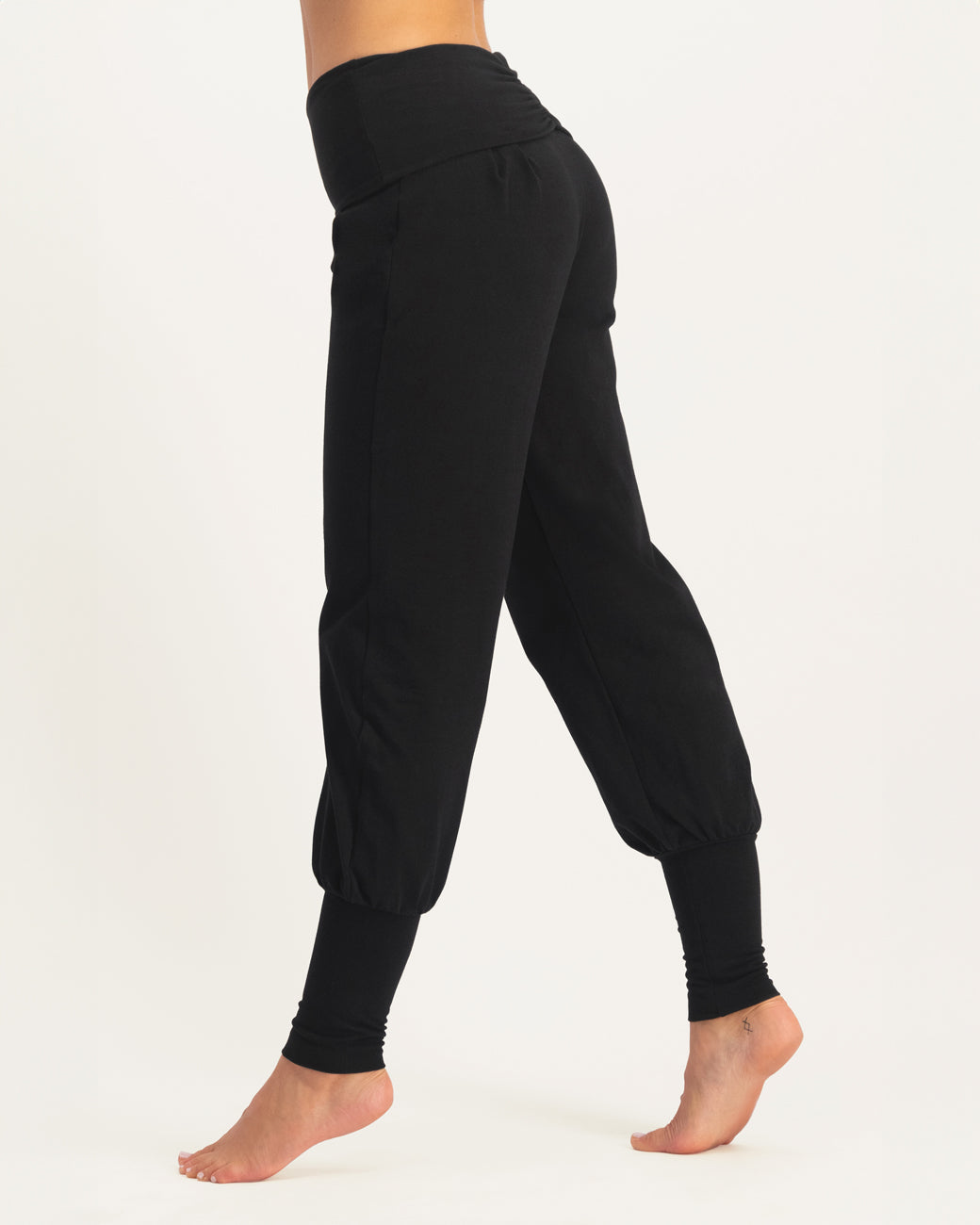 Yoga Pants Devi - Onyx Black