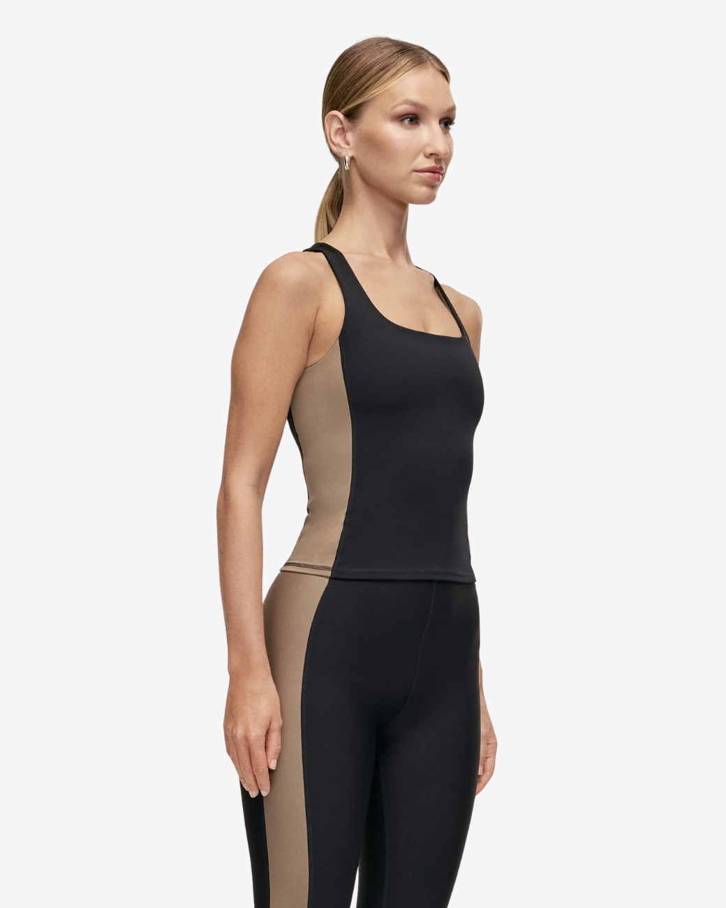 Shaped Block Built-in Bra Tank - Black