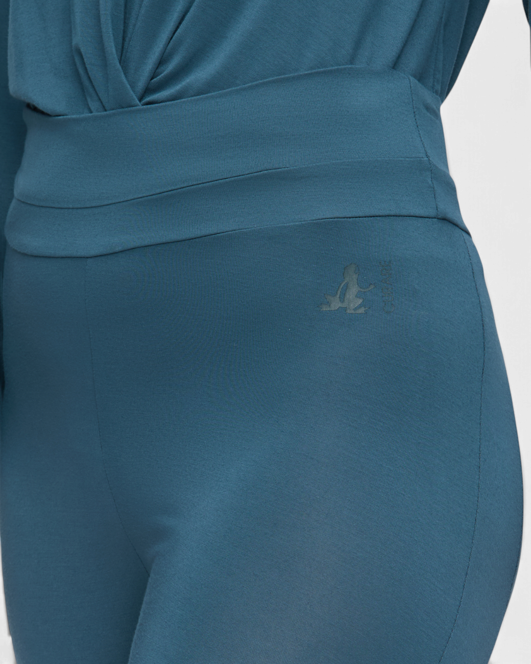 greenyogashop Bootcut-Hose in Petrol aus weicher Bambusviskose mit breitem Umschlagbund für Yoga und Schwangerschaft