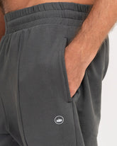 Anthrazit - Model Product Shot Detail Anthracite