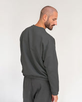 FEND Mens Sweater Anthrazit – Model Back – Lotuscrafts