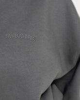 Anthrazit - Anthracite Model in cropped Yoga Sweater Detail Logo Lotuscrafts