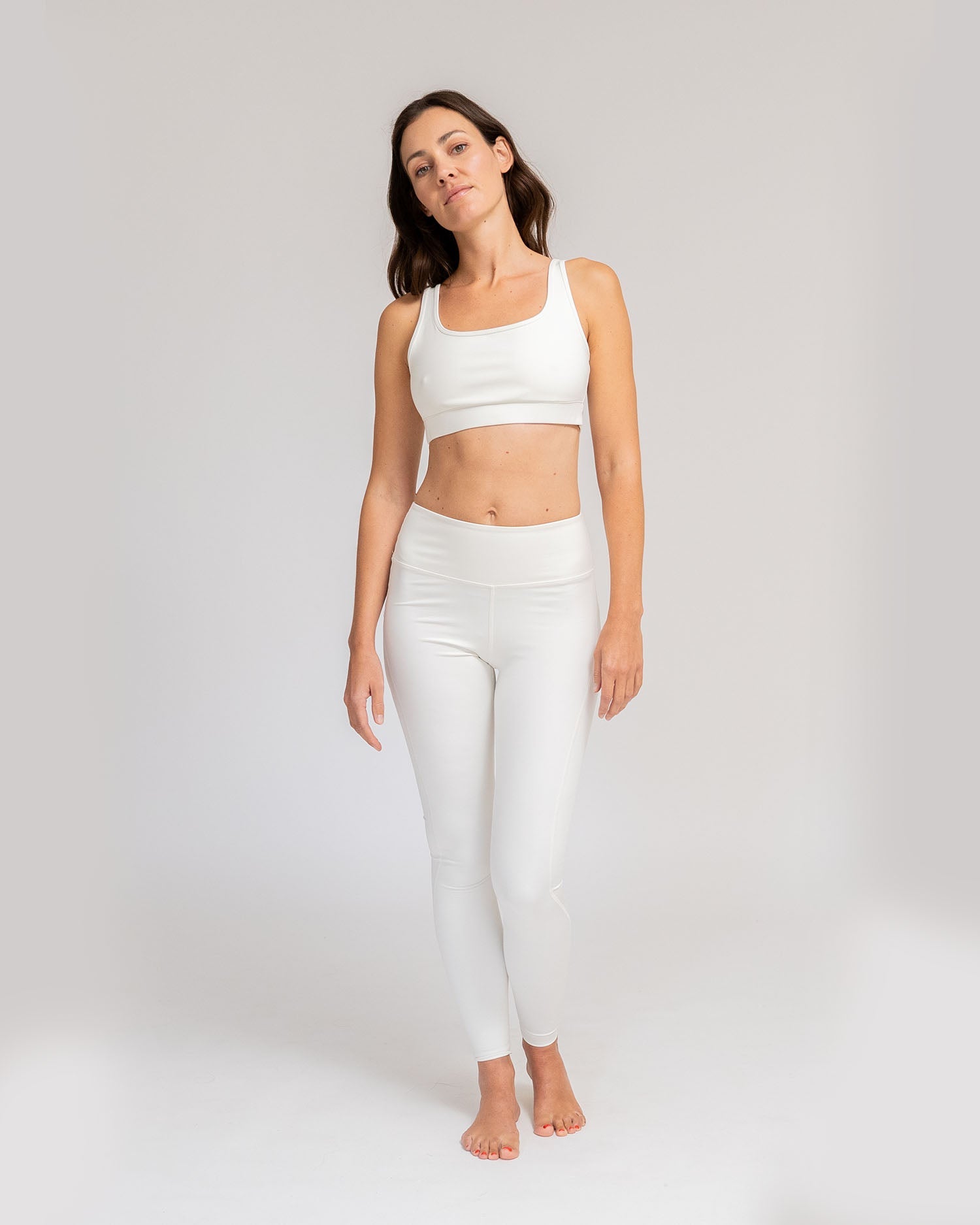 Marshmallow - Model Produktshot Full in Yoga Bra