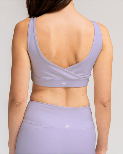 Violetta - Model Produktshot Back in Yoga Bra