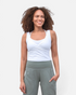 greenyogashop Top Gayatri in Weiß aus Bio-Baumwolle mit Cache-Coeur-Ausschnitt und figurbetontem Schnitt