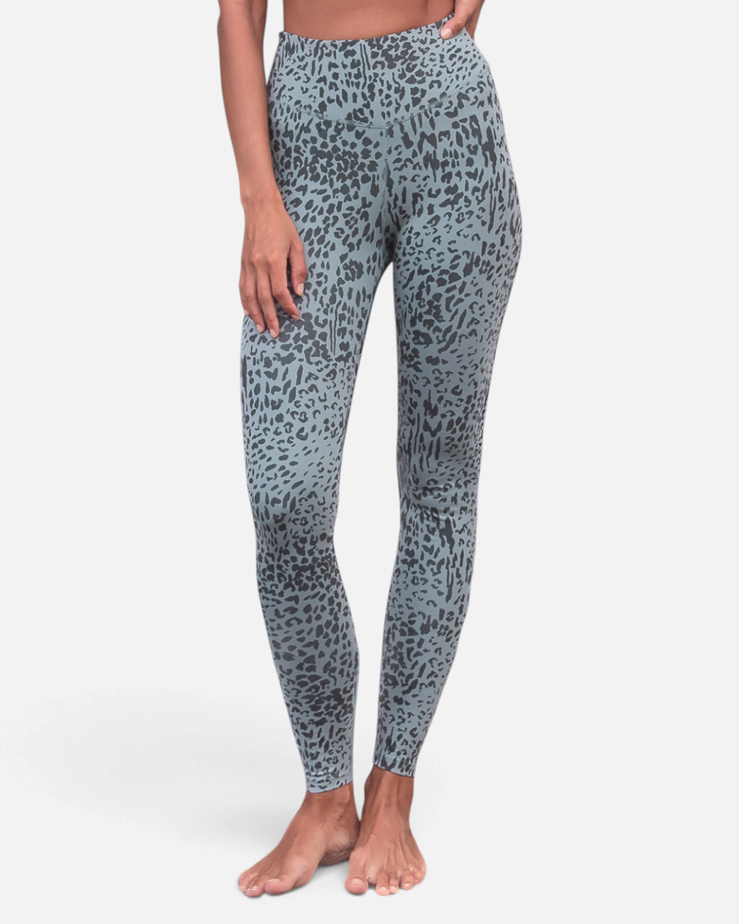 greenyogashop Leggings Susan in Aqua mit Animal-Print aus Bio-Baumwolle und High-Rise-Bund