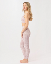 greenyogashop Leggings in hellem Erdtön mit Monoprint, hoch geschnitten aus recyceltem Material für Yoga und Sport