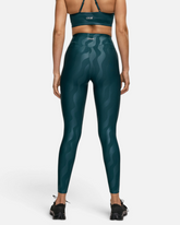 greenyogashop Heat Printed High Waist Tights in Dunkelgrün mit grafischem Muster und hohem Bund von hinten