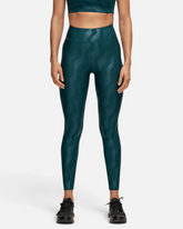 greenyogashop High Waist Trainingsleggings in Dunkelgrün mit grafischem Ton-in-Ton-Muster und formendem Effekt