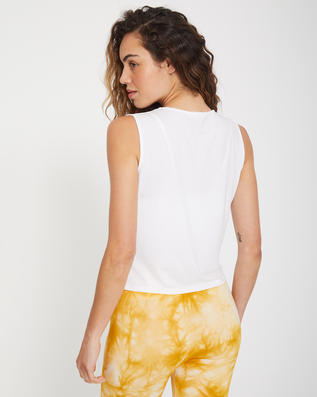 Yoga Tanktop TWISTED - White
