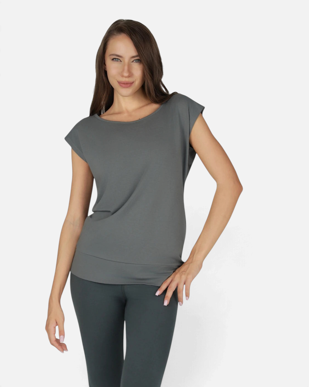 greenyogashop Asana Tee in Jade aus weichem Bambus-Mix mit lockerem Schnitt und langem Bund für Yoga