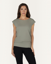 greenyogashop Asana Tee in Smokey Quartz aus Bambus-Mix mit weitem Bund und lockerer Passform