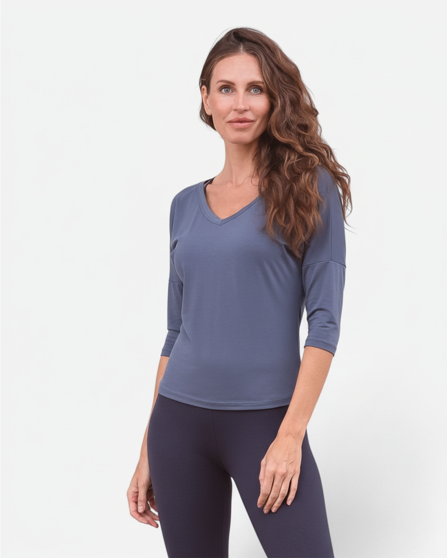 greenyogashop 3/4-Arm-Shirt Chantal in Blau-Grau aus Bio-Baumwolle mit V-Ausschnitt und entspanntem Schnitt