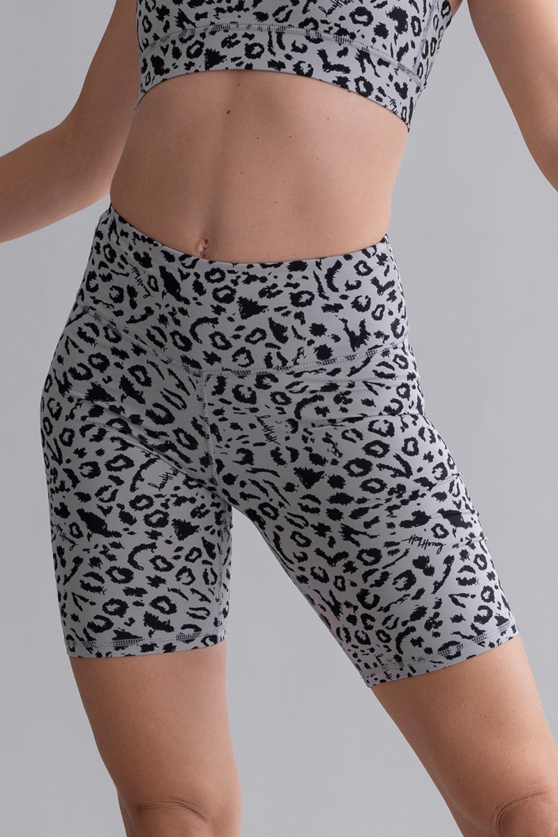 Biker Mono Leo Stone – Bewegungsaufnahme – Hey Honey