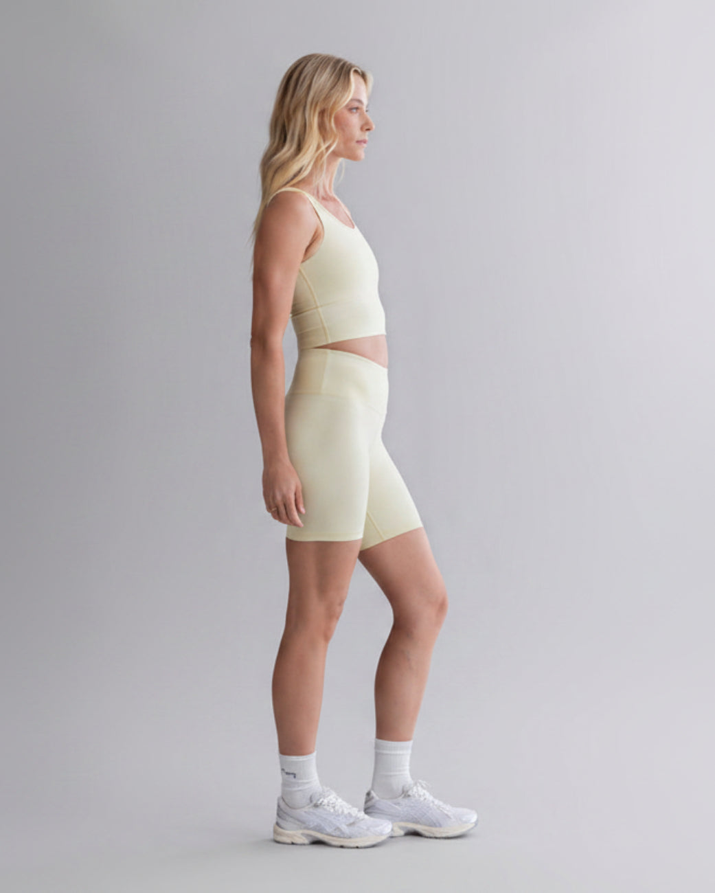 Biker Ribbed Pastel Yellow – Nahaufnahme Stoff – Hey Honey