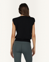 greenyogashop Caela Top in Onyx Schwarz, ärmelloses Oberteil aus Bambus-Mix mit Schulterfalten und breitem Bund