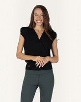 greenyogashop Caela Top in Onyx Schwarz, ärmelloses Oberteil aus Bambus-Mix mit Schulterfalten und breitem Bund
