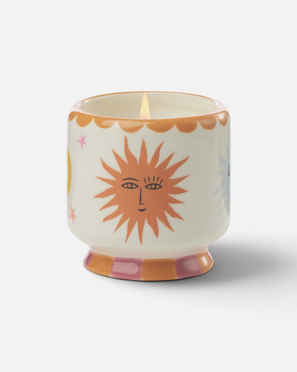 greenyogashop Duftkerze Sun mit Orangenblüten-Duft in handbemaltem, cremefarbenem Keramikgefäß mit Sonnen-Motiv