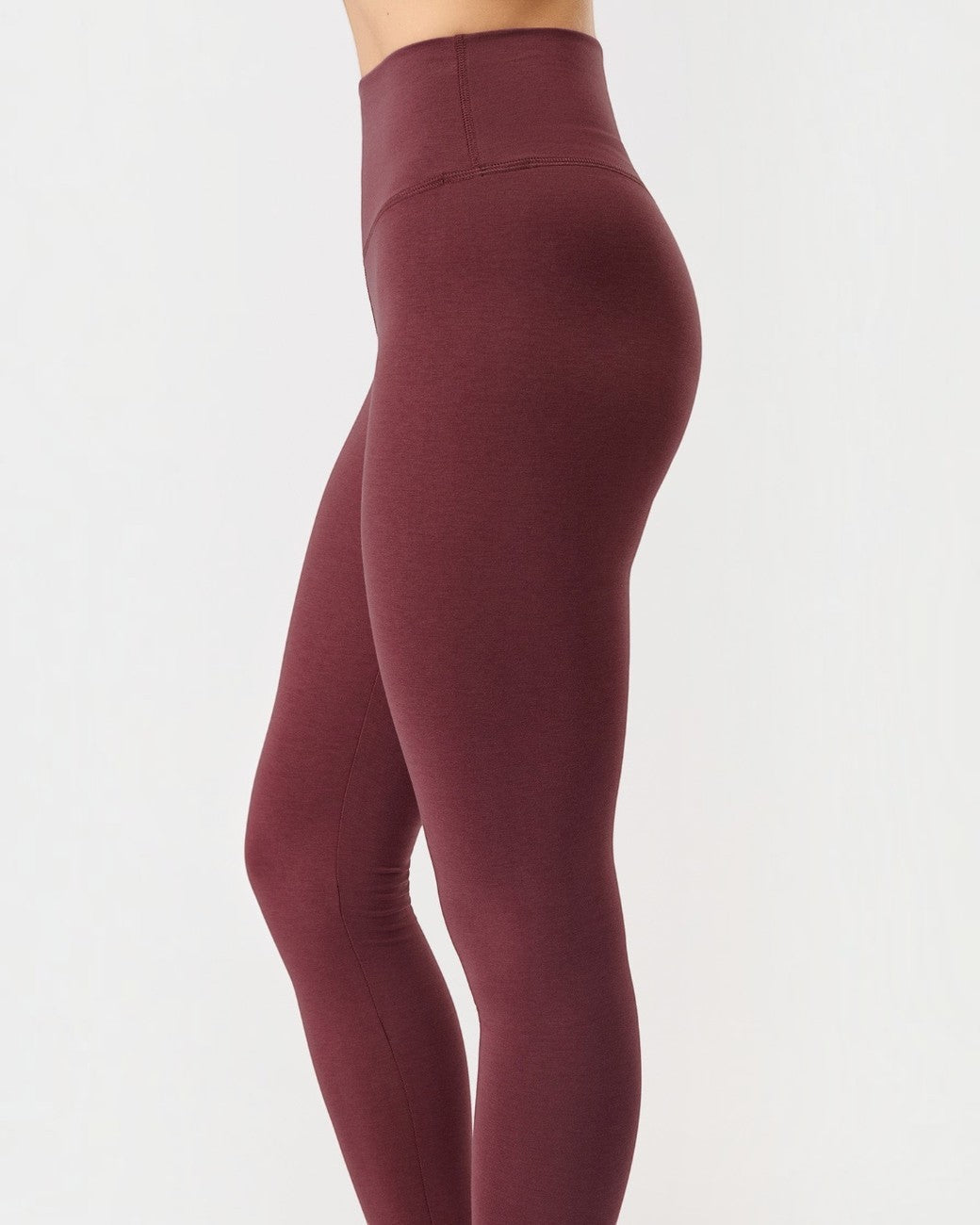 greenyogashop Best Loved Leggings in Ruby mit hoher Taille aus Lyocell-Baumwoll-Mix in Seitenansicht