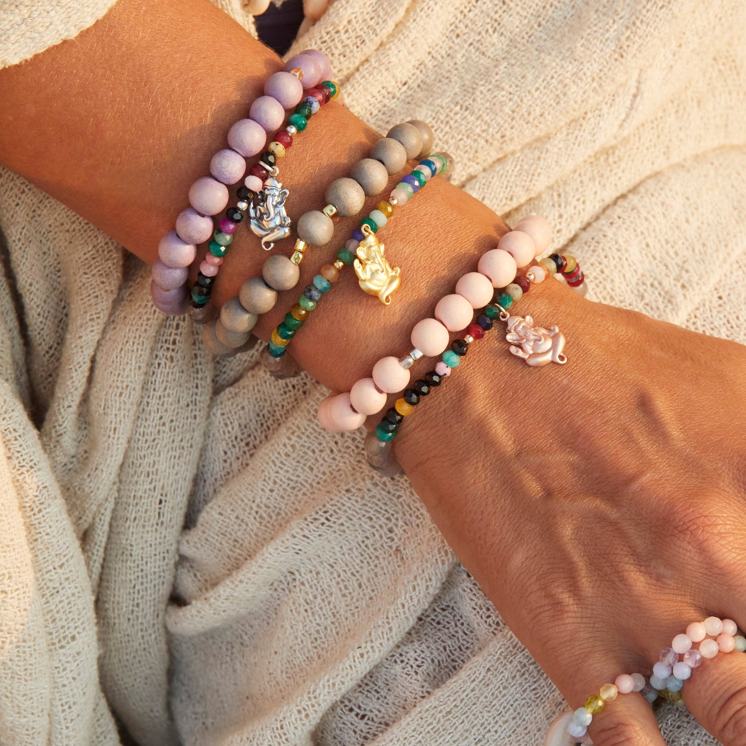 Handmala-Set Happy Ganesha Gold – Detail Ganesha-Anhänger – Hoffnungsträger