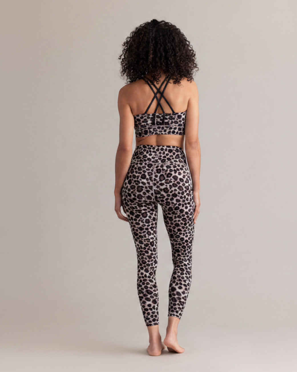 Leggings Cropped Leo Shadow – Rückansicht – Hey Honey