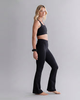 Leggings Flared Cotton Touch Black – Studioaufnahme – Hey Honey