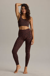 Leggings Leo Chocolate – Nahaufnahme Stoff – Hey Honey