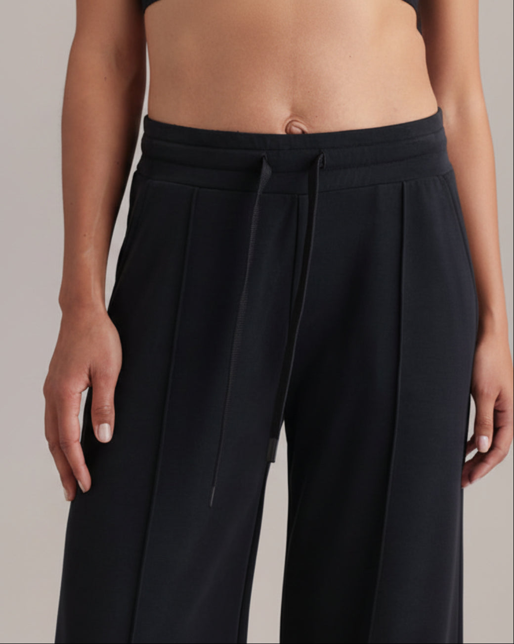 Lux Trackpants Black – Bundansicht – Hey Honey