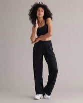 Lux Trackpants Black – Studioaufnahme – Hey Honey