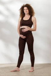 Umstandsleggings Leo Chocolate – Bewegungsaufnahme – Hey Honey