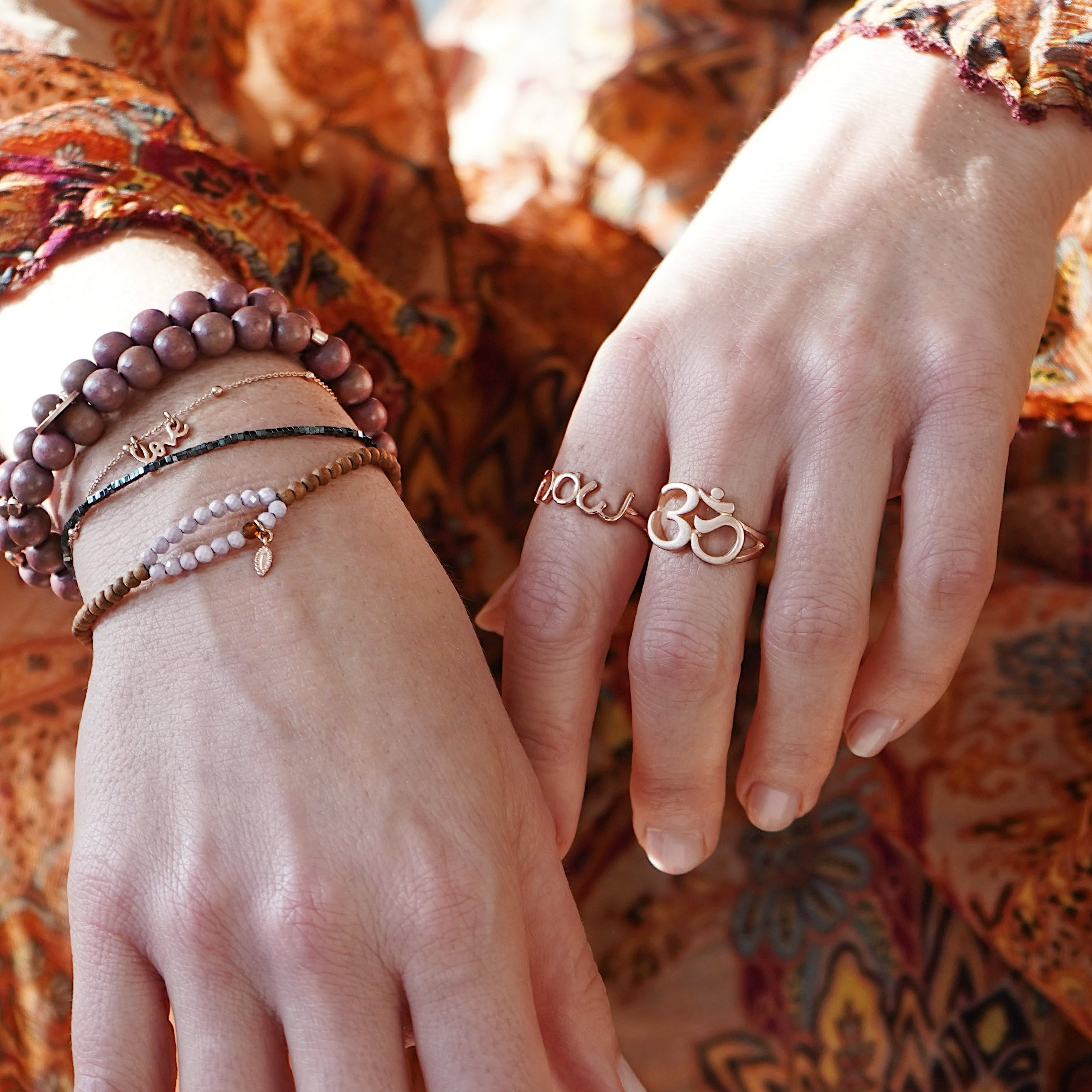 OM Ring Roségold – Detail OM Symbol – Hoffnungsträger